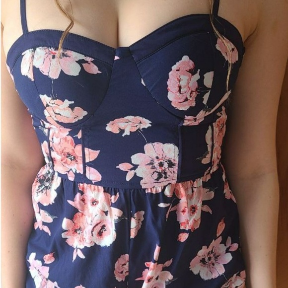Band of Gypsies Navy and Pink Floral Romper Size L - Picture 1 of 4